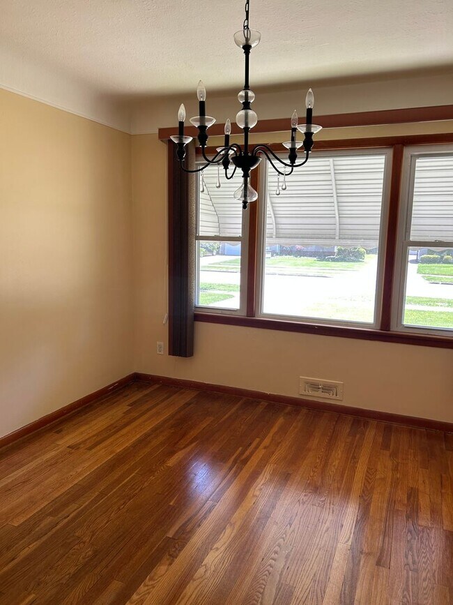 Building Photo - Brick 4 Bedrooms house is South Euclid With 2 Cars Detached Garage for Rent