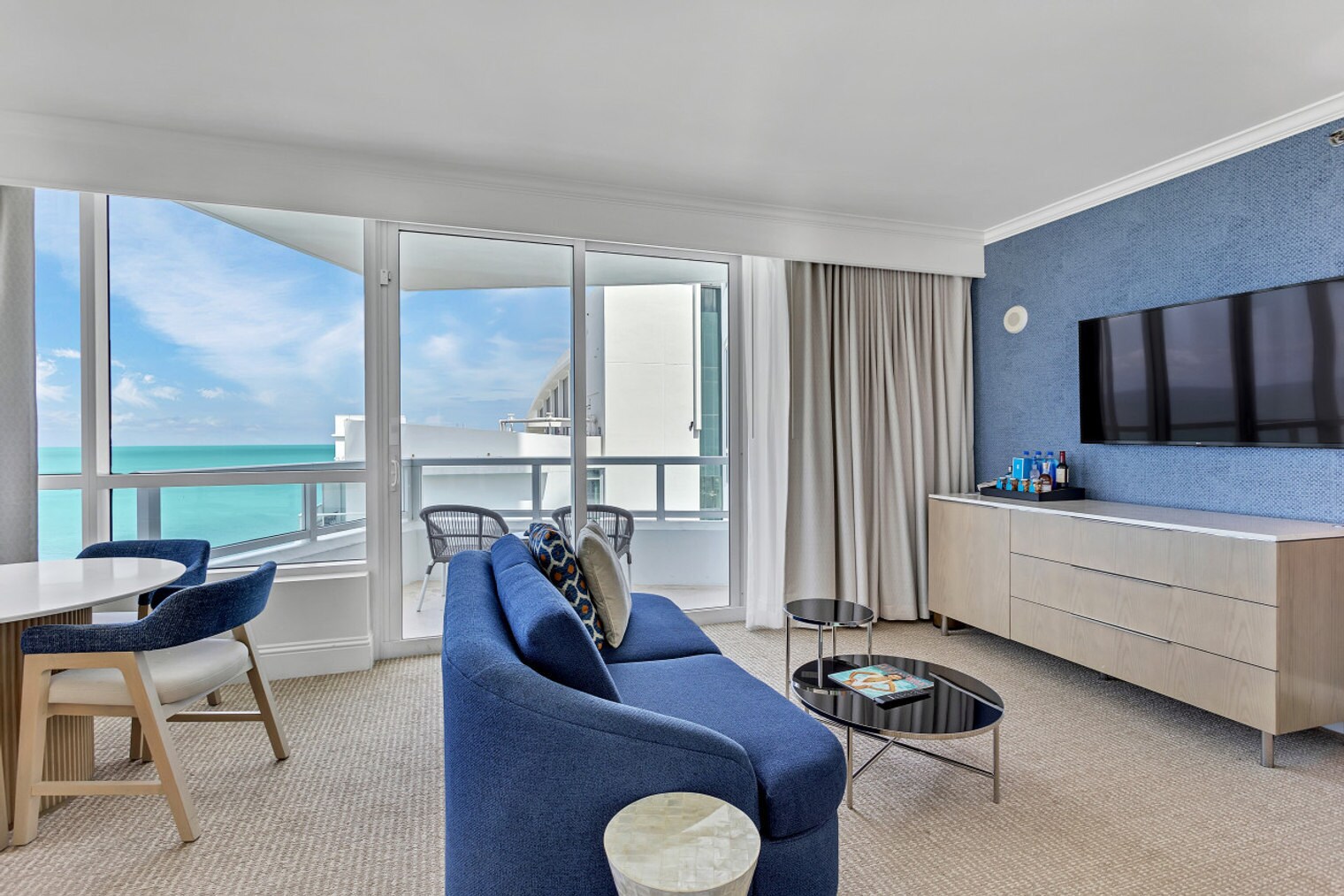 Building Photo - 4401 Collins Ave