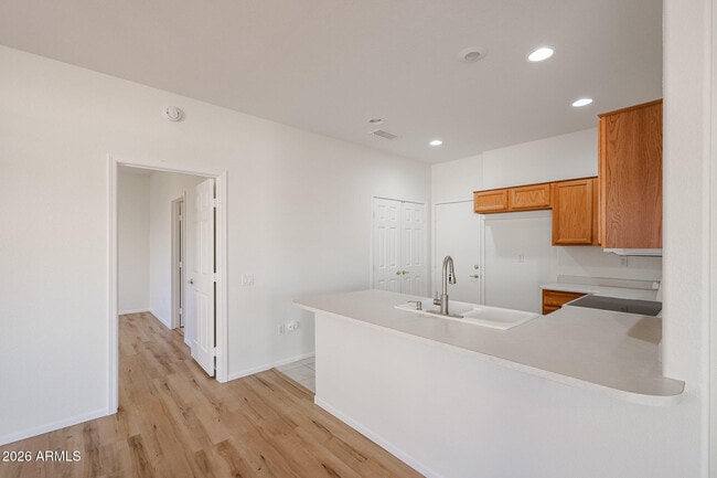 Building Photo - 16149 W Quail Creek Ln