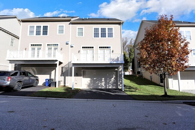 Building Photo - 8638 Westford Rd