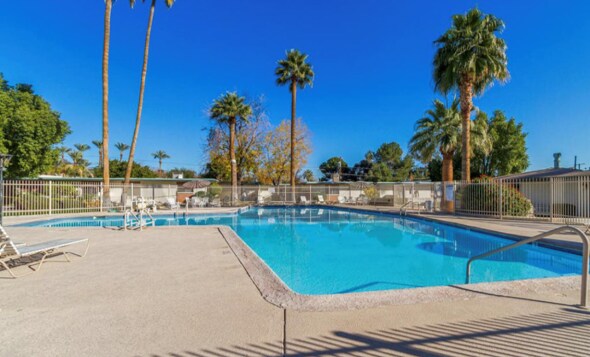 Building Photo - 1231 E Maryland Ave