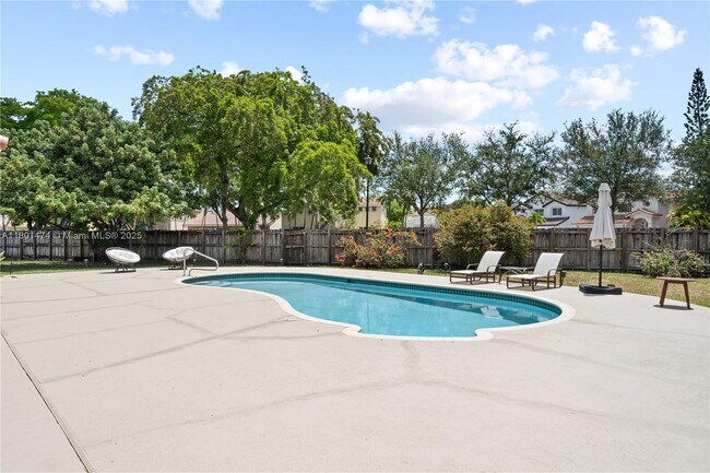 Building Photo - 4671 SW 155th Pl