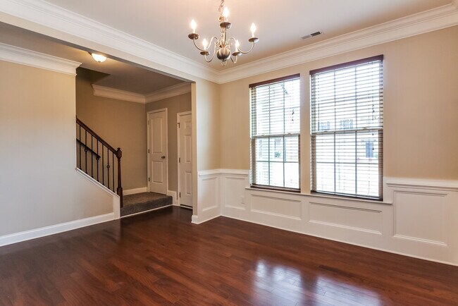 Building Photo - 180 Davelyn Ct