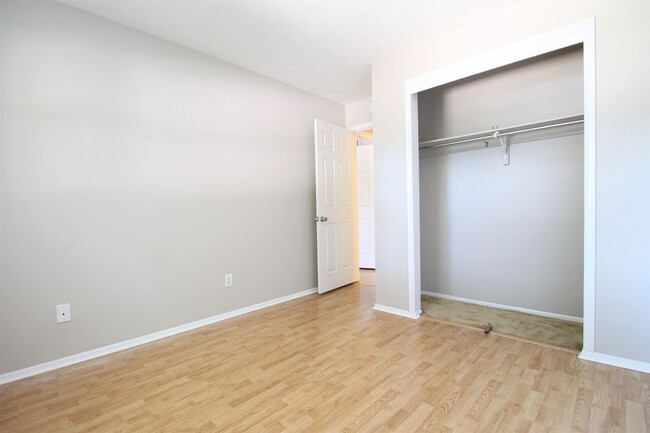 Building Photo - Coming Soon! 3 Bedroom / 2 Bath In Bellevu...