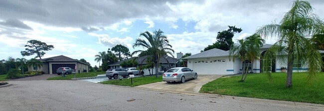 Building Photo - 6426 Ben Hogan Cir