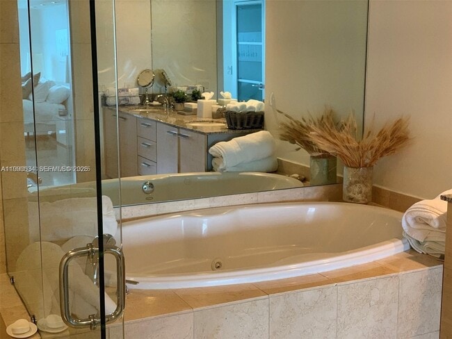 Building Photo - 1830 S Ocean Dr