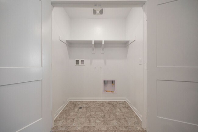 Building Photo - Brand New 3-Story Townhome in Melrose Heights!