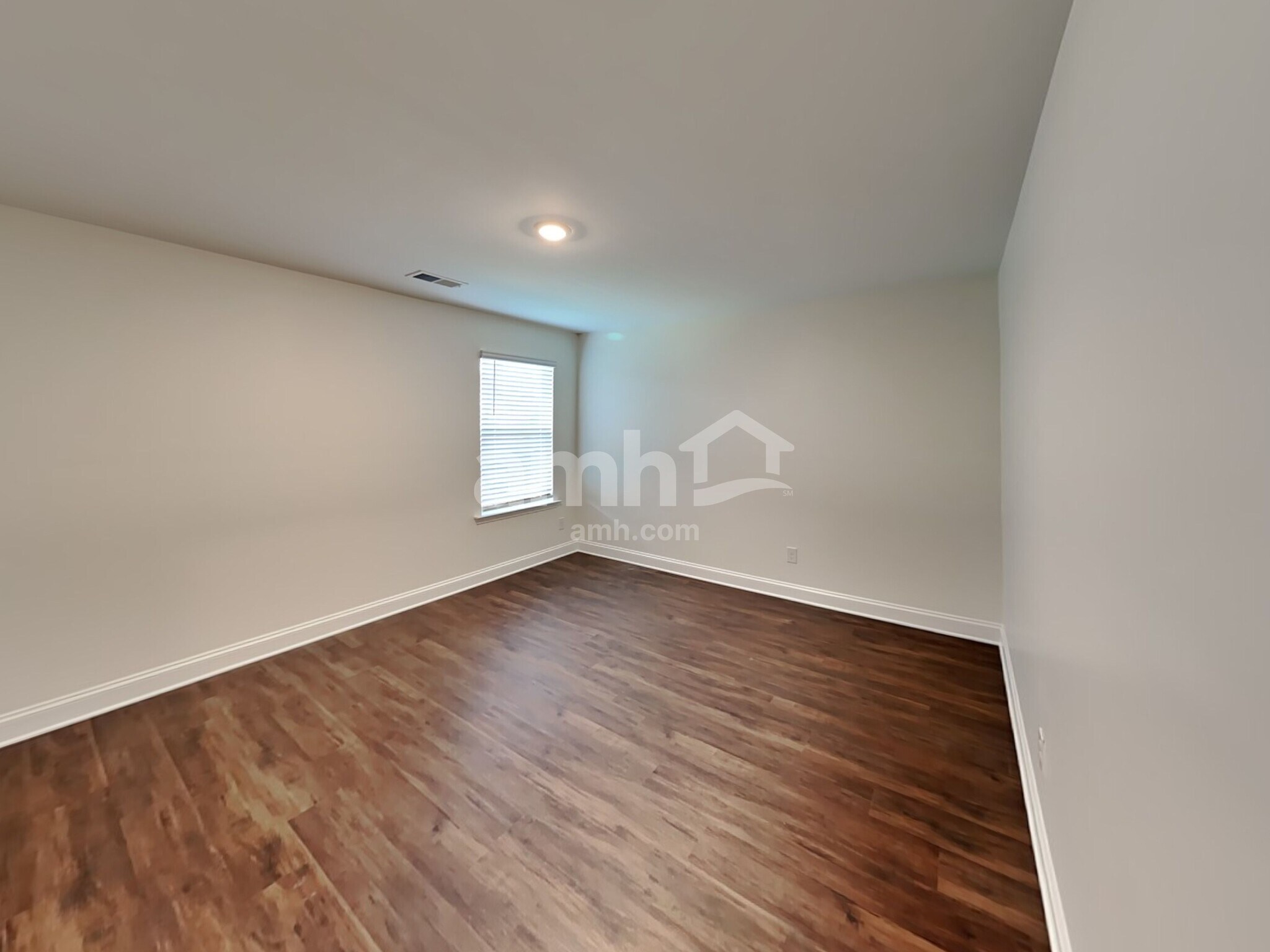 Building Photo - 559 Rivermist Dr