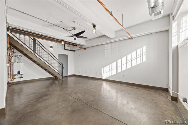 Building Photo - 1777 E 39th Ave