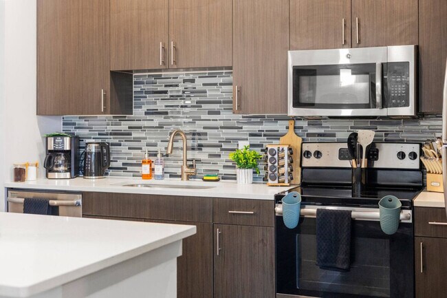 Building Photo - 8122 Midtown Blvd