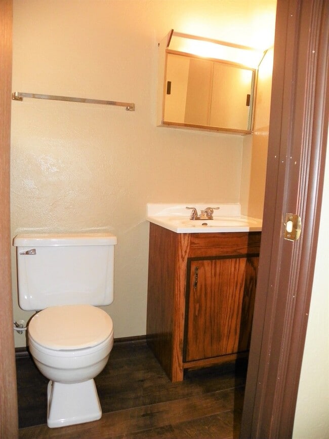 Building Photo - 3 Bedroom Brick home in Tecumseh