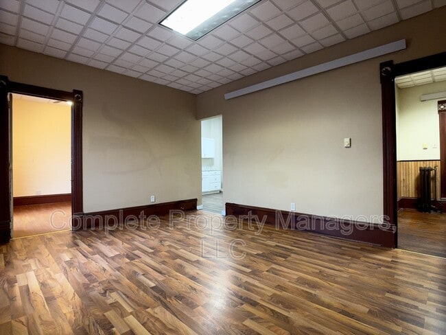 Building Photo - 101 N Mill St