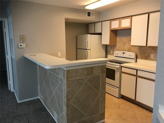 Building Photo - 2209 Antigua Pl