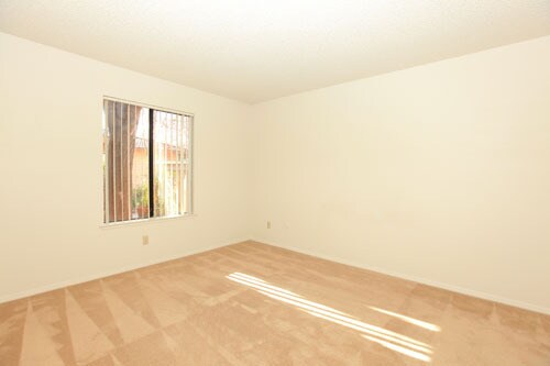 Building Photo - 3910 W Beechwood Ave