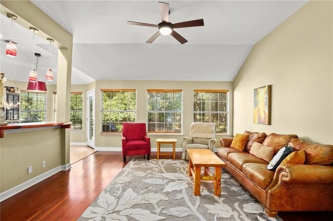 Building Photo - 119 Bluejack Pl