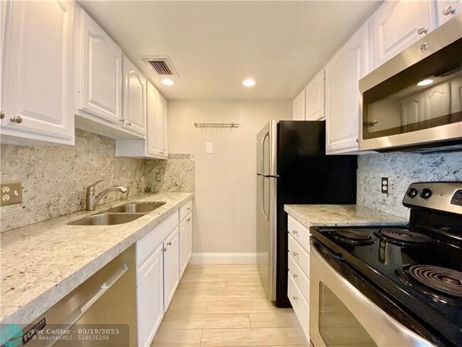 Building Photo - 111 Briny Ave
