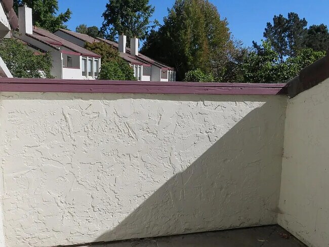 Building Photo - 1700 Escalona Dr