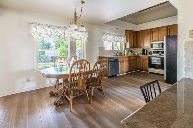 Building Photo - 2434 W Lompoc Ave