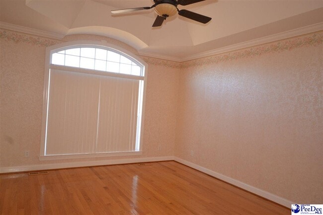Building Photo - 3032 Drakeshore Dr