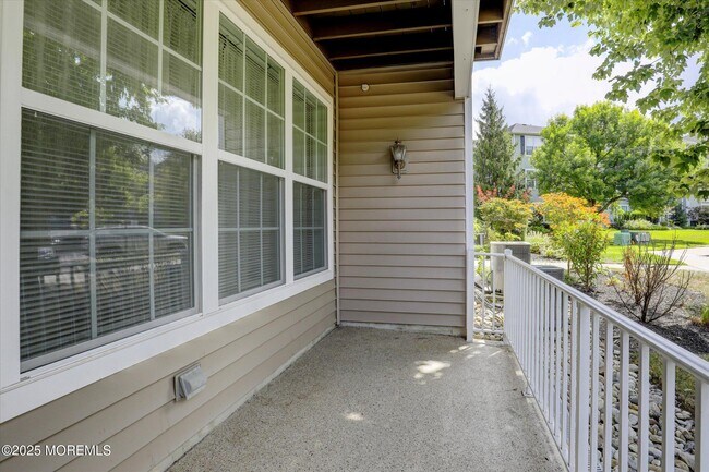 Building Photo - 337 St Andrews Pl