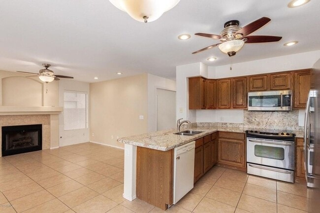 Building Photo - COMING SOON!! Lovely 3 Bedroom / 3 Bath  South Chandler Area Home!