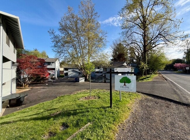 Building Photo - 4461-4463 SW Garden Home Rd