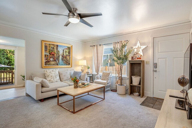 Building Photo - 4459 Brygger Dr W