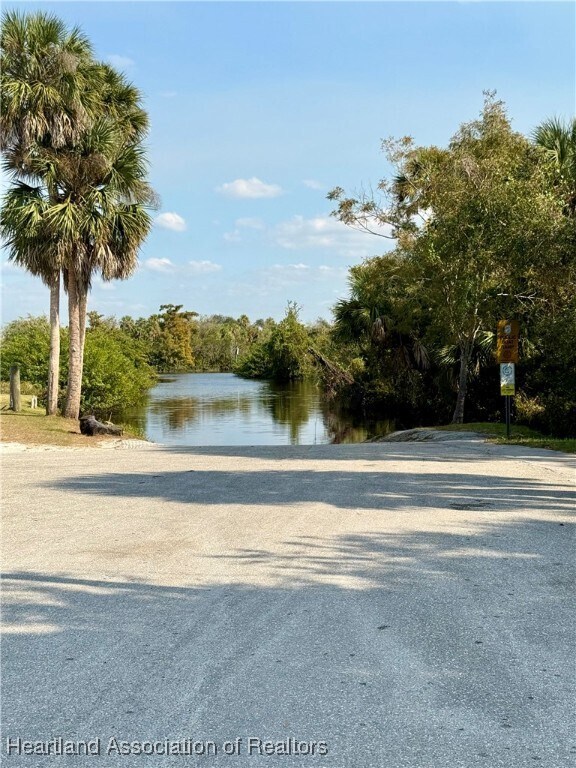 Building Photo - 10345 SW Riverview Cir