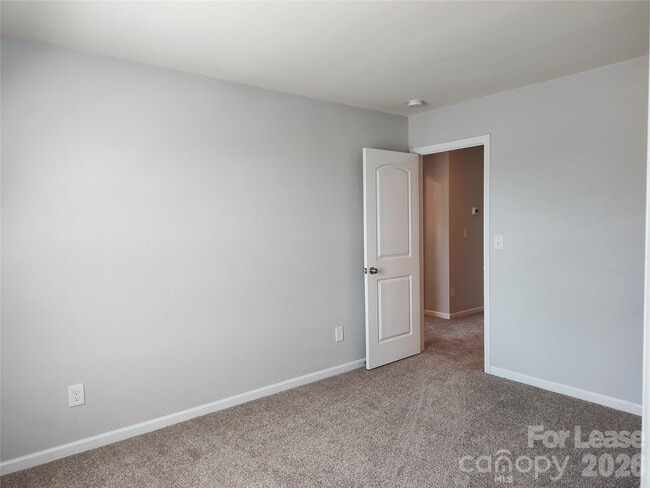 Building Photo - 15257 Wrights Crossing Dr