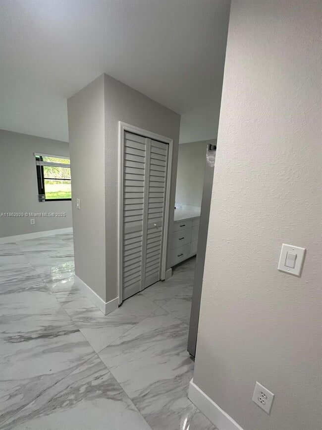 Building Photo - 22721 SW 88th Pl