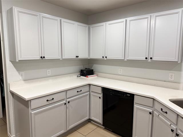 Building Photo - 6925 Planters Row Dr