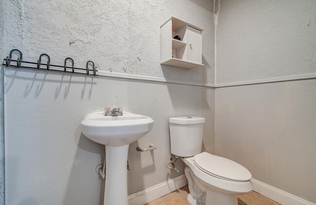 Building Photo - 12313 Kayla Ln
