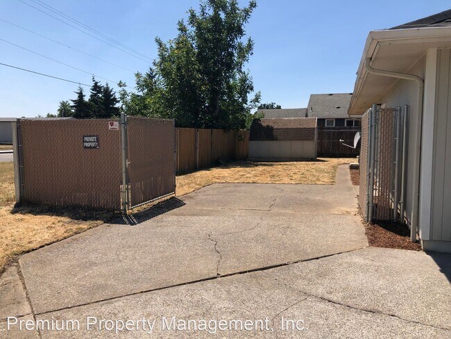 Building Photo - 3 br, 2 bath House - 4707 49th Ave NE