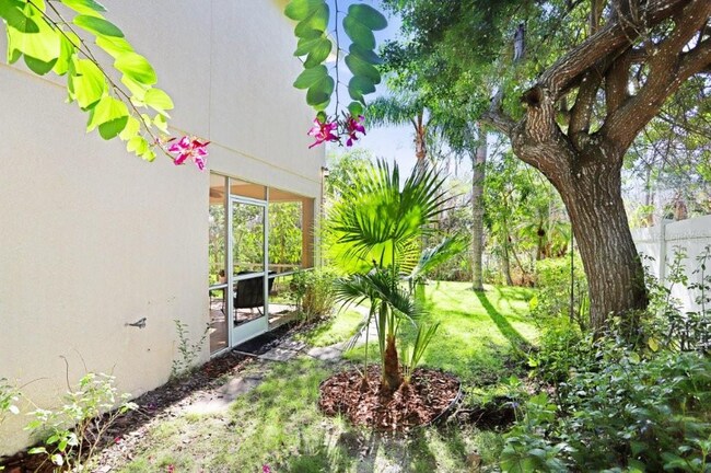 Building Photo - 8638 Hawbuck St