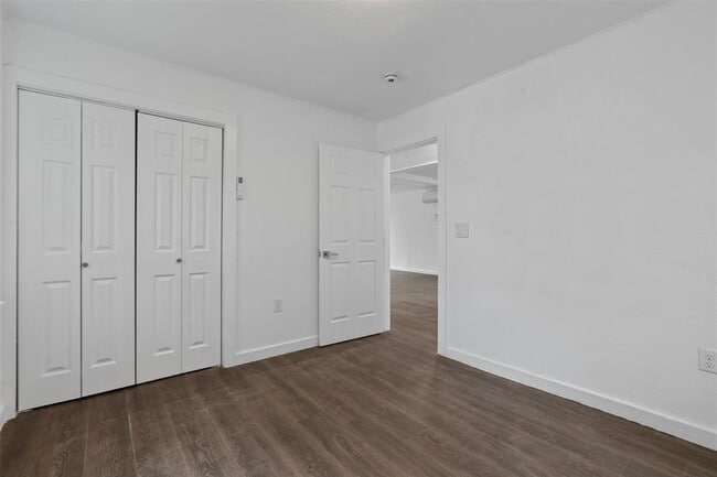 Building Photo - 1216 Jones St