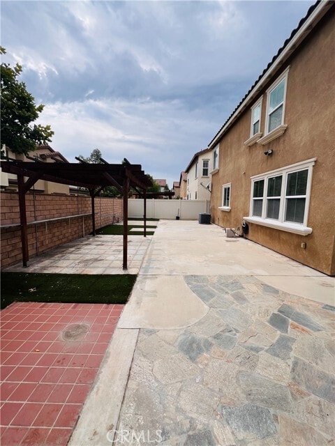 Building Photo - 3022 E Via Corvina
