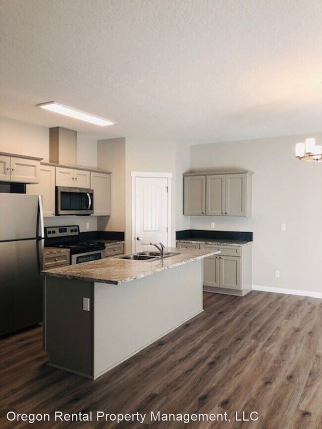 820 SE Pinto St 820 SE Pinto St Sublimity OR 97385 Apartment Finder