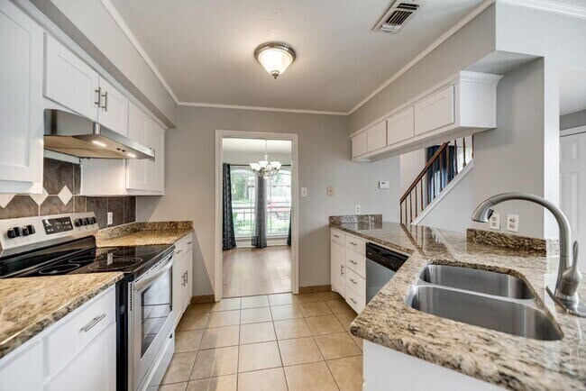 Building Photo - 4460 Junction Dr