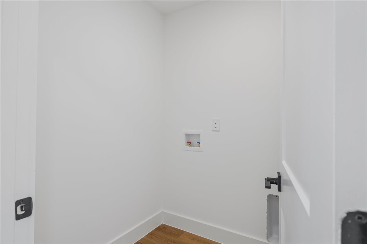 Building Photo - 803 Dupree St