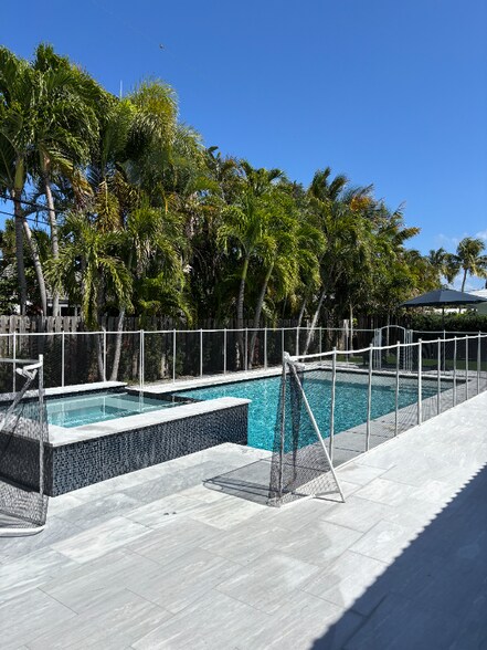 Building Photo - 2432 NE 26th Ave