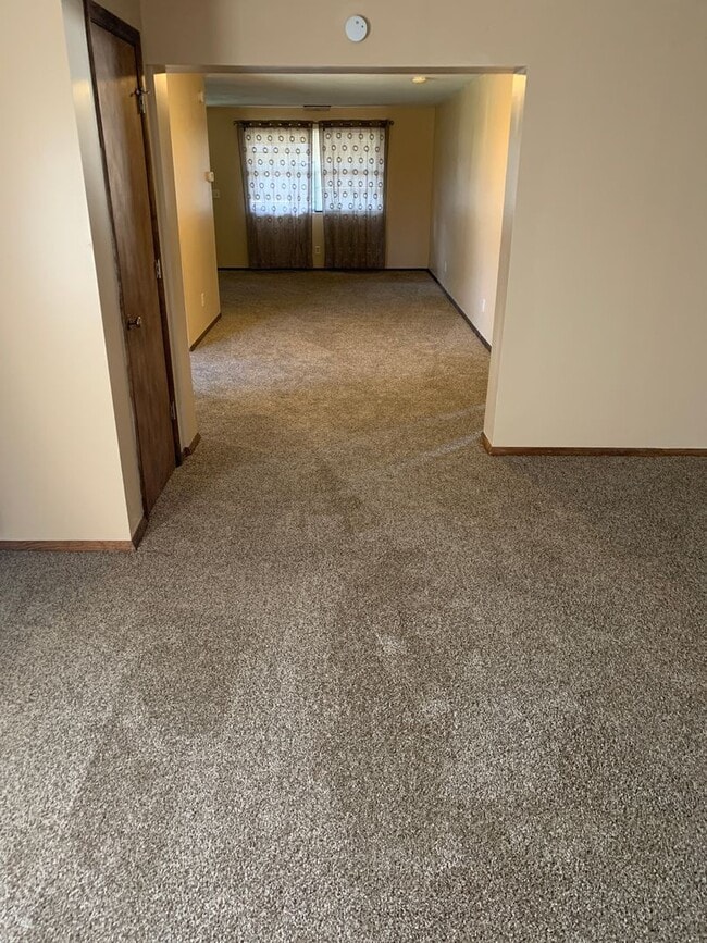 Building Photo - Three Bedroom One and a Half Bath Ranch Home in Delhi