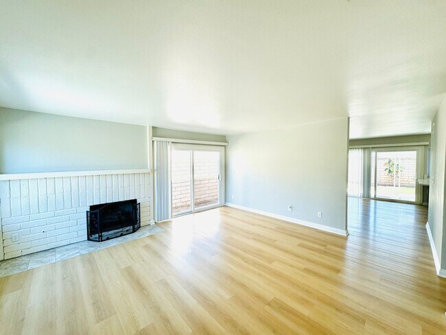 Building Photo - Cerritos, home