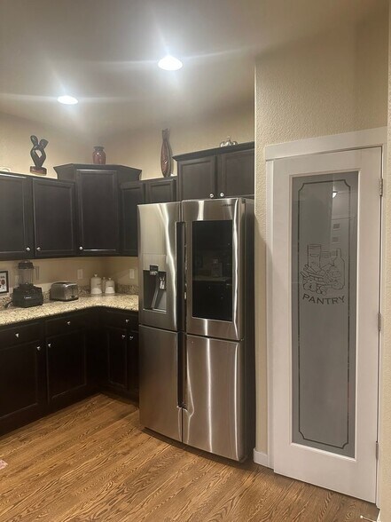 Building Photo - 1290 Antrim Loop