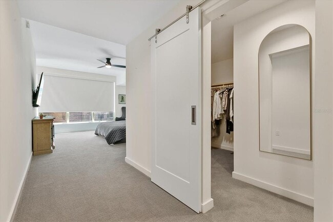 Building Photo - 920 N Osceola Ave