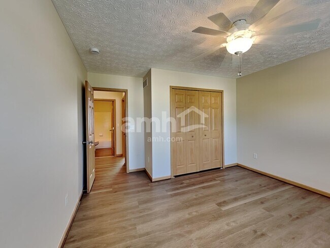 Building Photo - 8510 Reynoldswood Dr