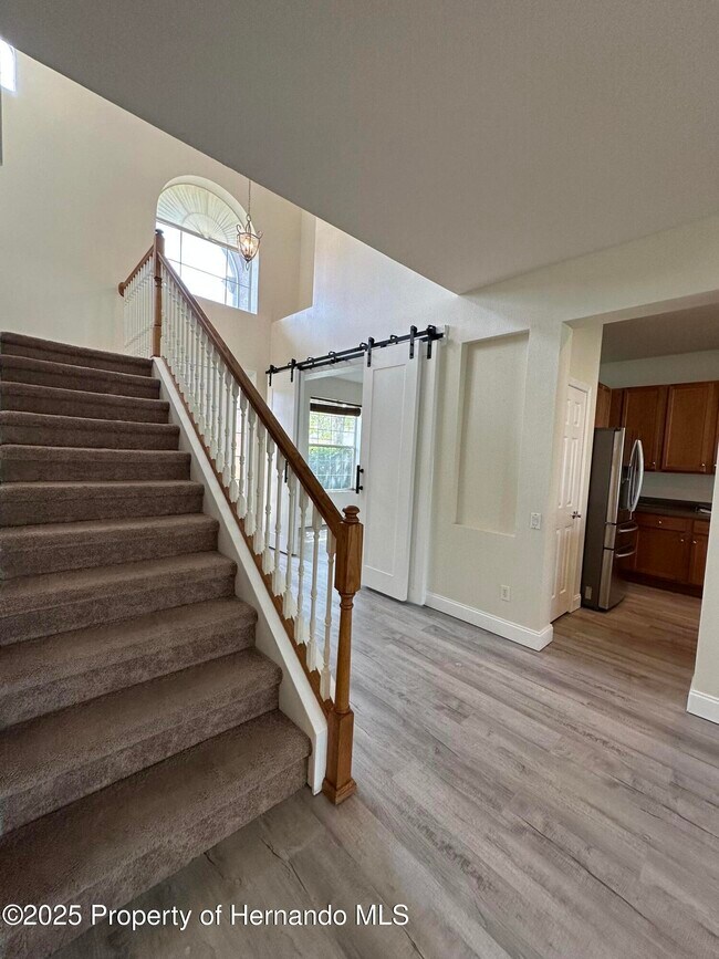 Building Photo - 14227 Wake Robin Dr