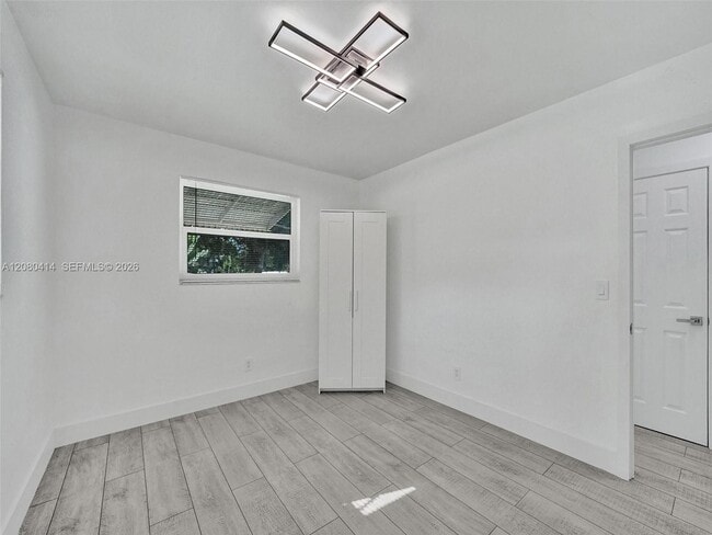 Building Photo - 2446 Fillmore St