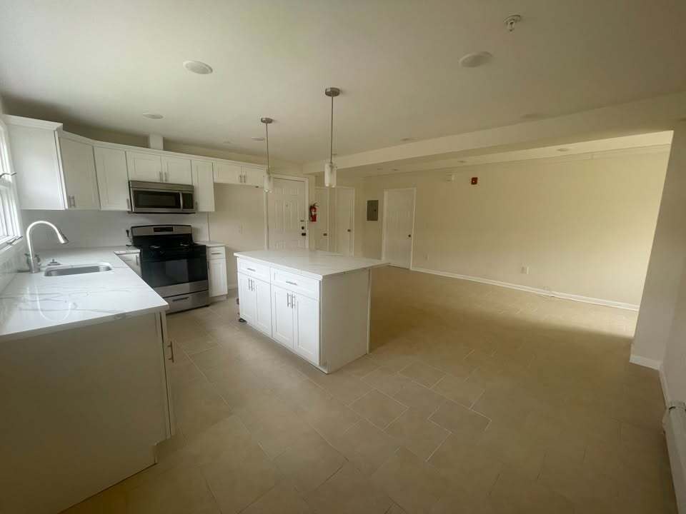 Building Photo - 105 Chandler Ave