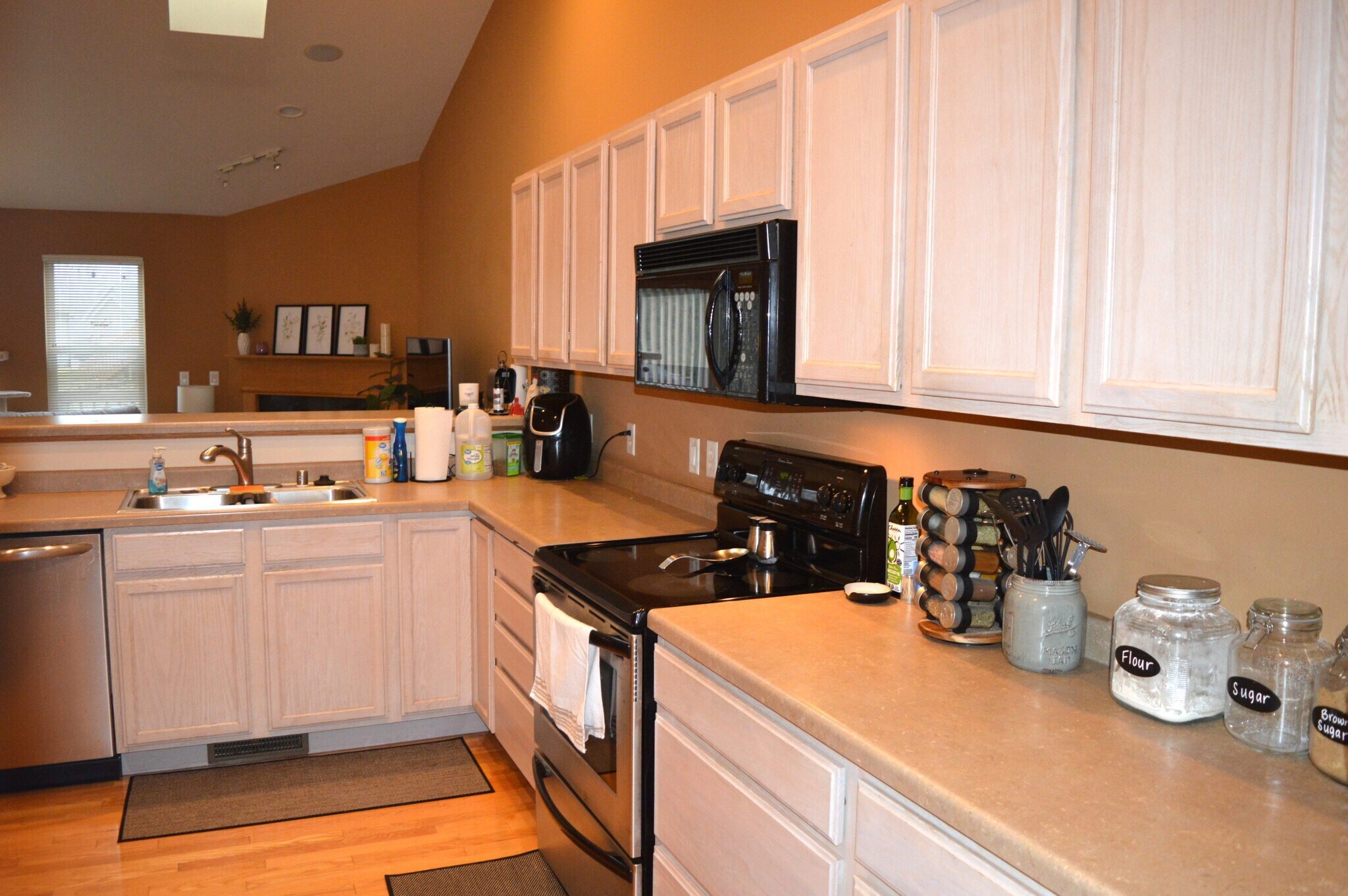 Building Photo - 2995 Kentville Dr