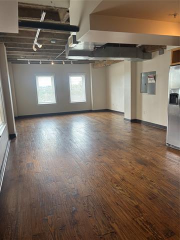 Building Photo - 329 E Colorado Blvd